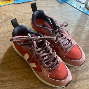 Veja Venturi Sneakers